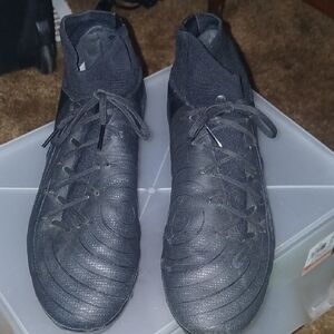 Black Men's Athletic Shoes